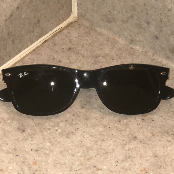 SOLD ♍️ercari Ray Ban New Wayfarer Sunglasses - Picture 5 of 5